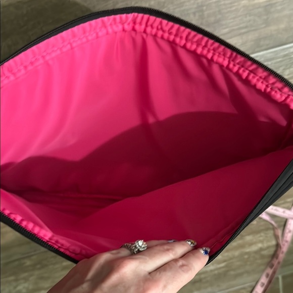 PINK Victoria's Secret Black and White Tablet Sleeve - Picture 2 of 5